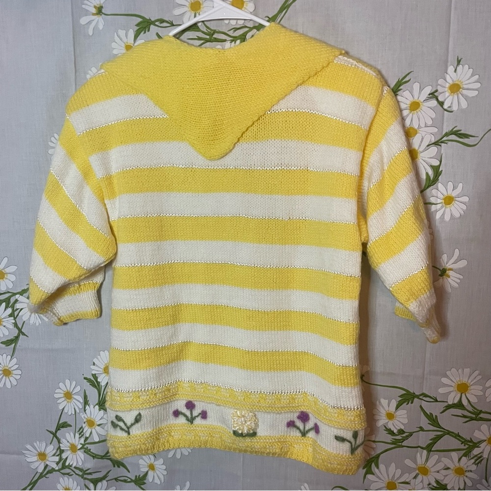 Vintage hand knit balloon half sleeve yellow white stripe floral granny sweater - Picture 8 of 8